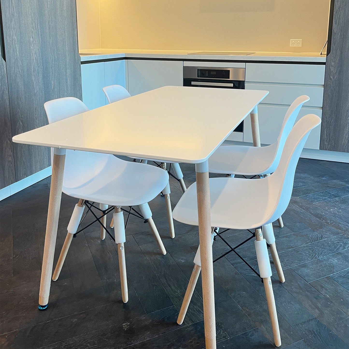 Contemporary White Dining Table and Chairs - PEIYITAO FURNITURE